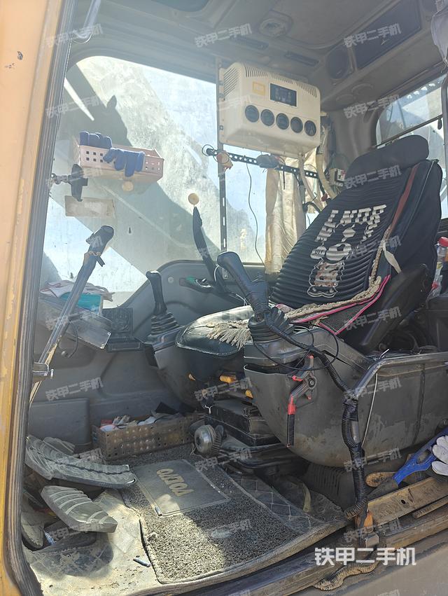 驾驶室整体（整机外观）