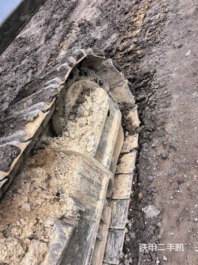 左侧履带整体 (行走机构) 左侧履带整体 (行走机构)