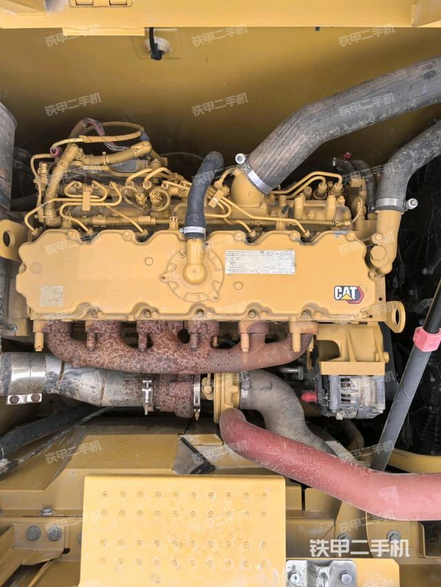 发动机整体俯视(整机外观) 发动机整体俯视(整机外观)