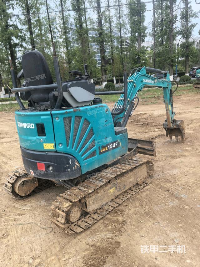 右后45（整機外觀）