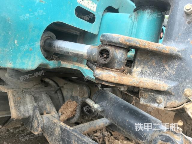 轉(zhuǎn)盤和下車架正前（工作和回轉(zhuǎn)裝置）