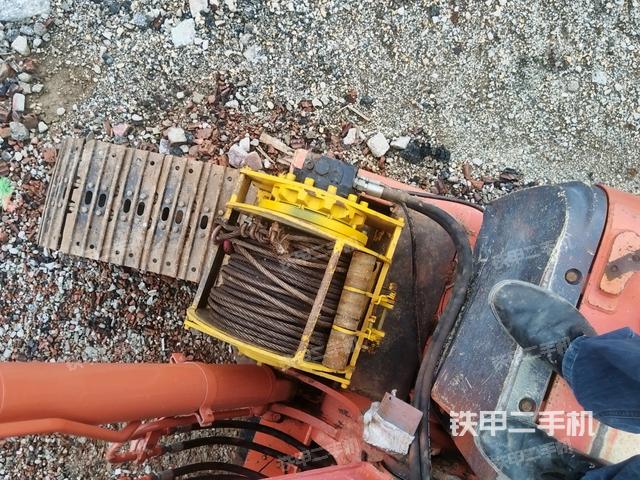 铲斗45度(工作和回转装置) 铲斗45度(工作和回转装置)