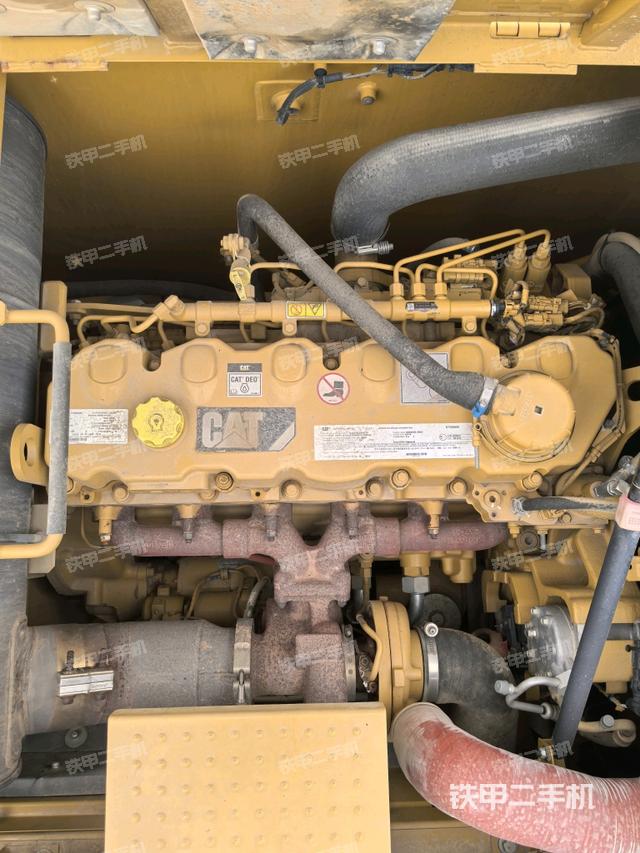 发动机整体俯视(整机外观) 发动机整体俯视(整机外观)