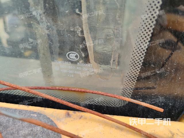 后窗玻璃角标(驾驶室部分) 后窗玻璃角标(驾驶室部分)