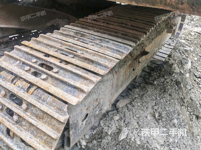 右側(cè)履帶整體（行走機(jī)構(gòu)）