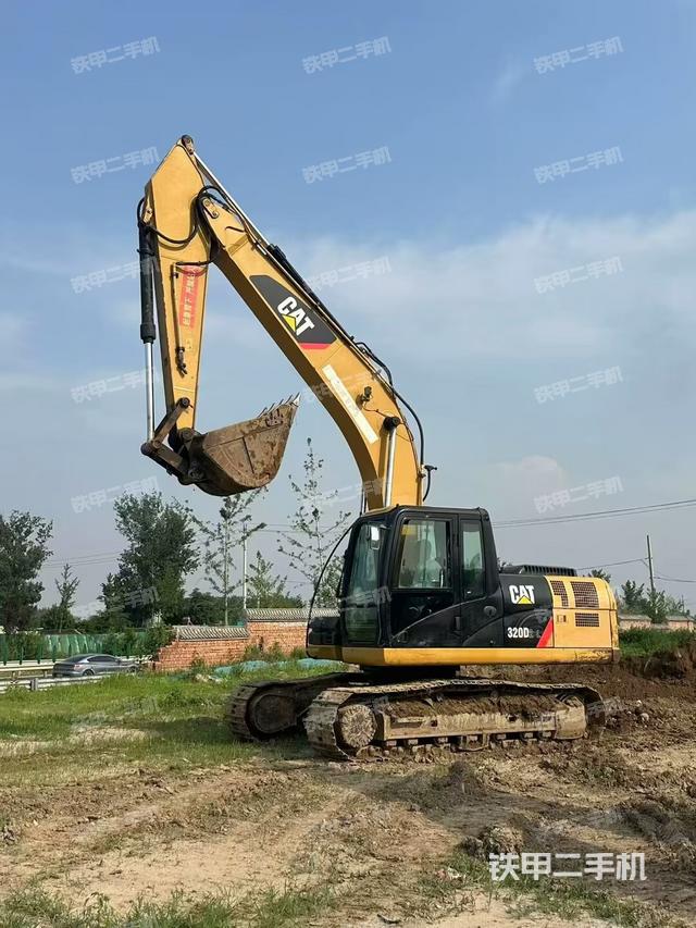 卡特彼勒320D2液壓挖掘機(jī)