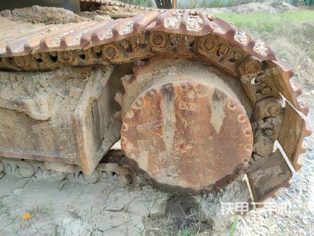 左驱动轮(行走机构) 左驱动轮(行走机构)