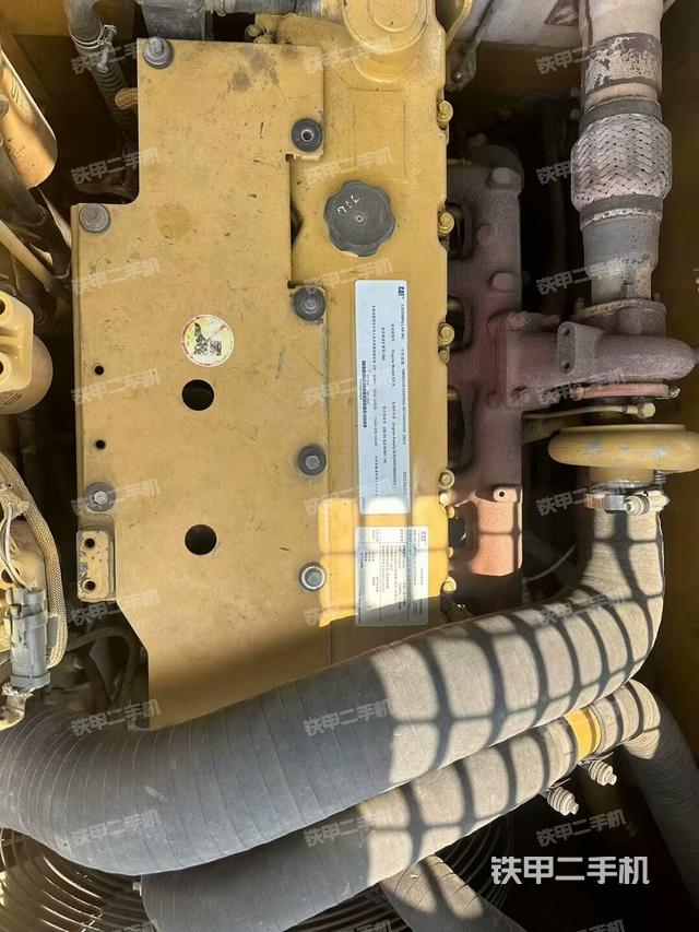 发动机整体俯视(整机外观) 发动机整体俯视(整机外观)