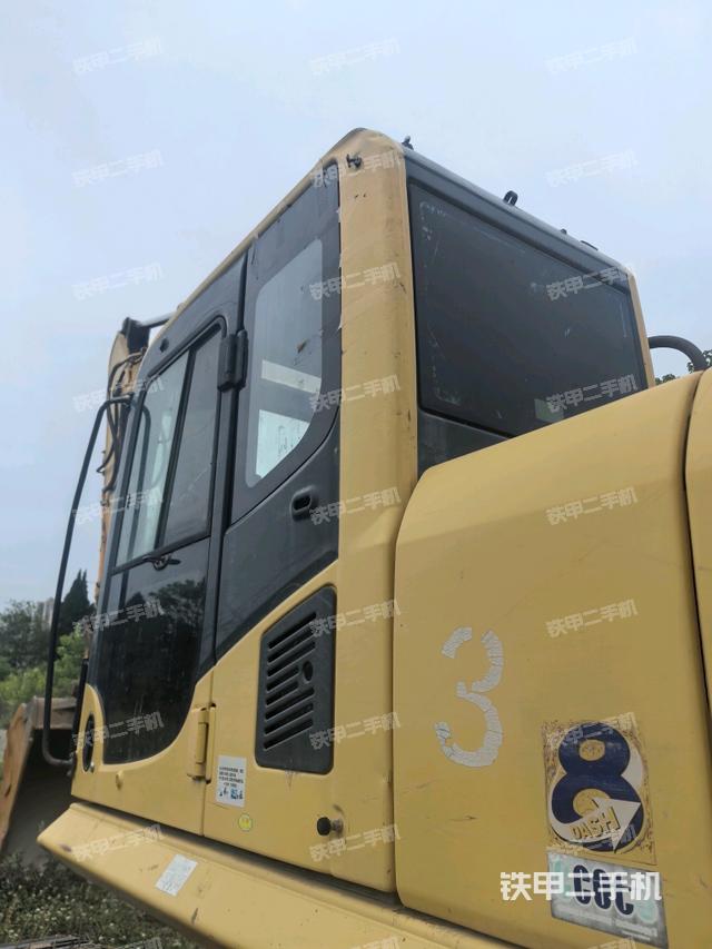 驾驶室左后45度(驾驶室部分) 驾驶室左后45度(驾驶室部分)