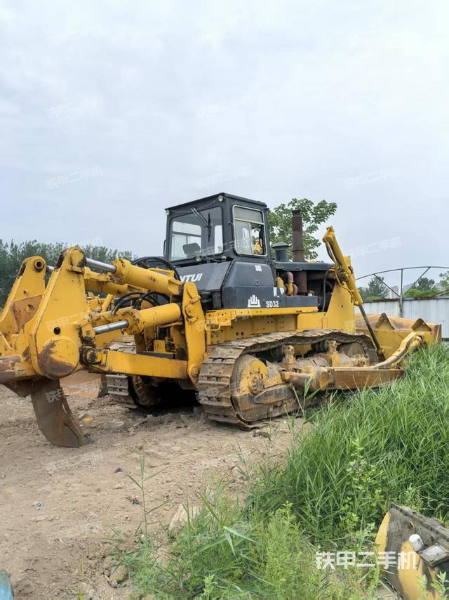 整机右后45°(设备外观及核心部件) 整机右后45°(设备外观及核心部件)
