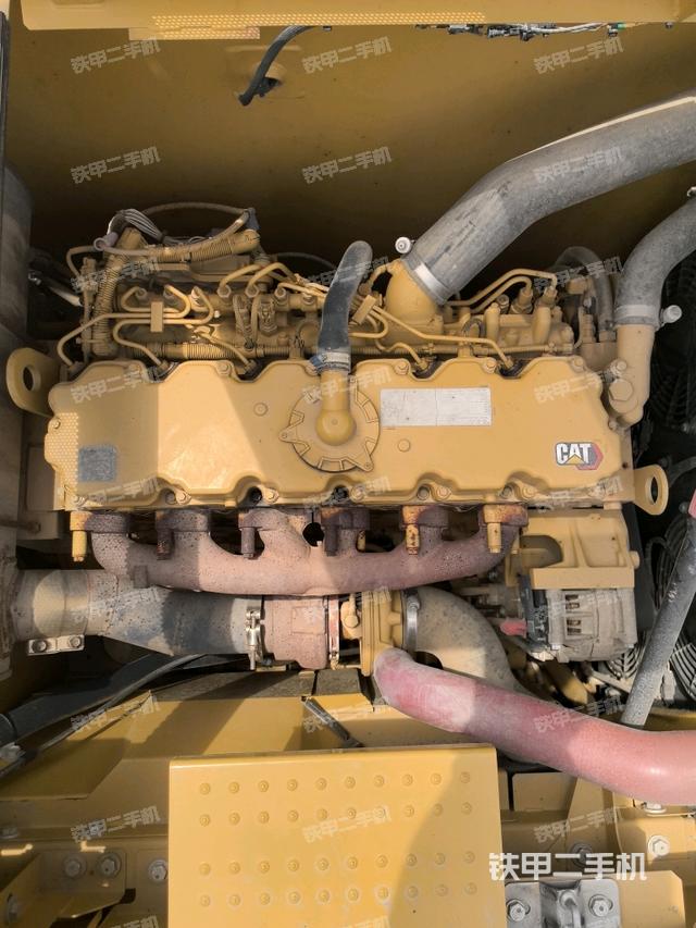 发动机整体俯视(整机外观) 发动机整体俯视(整机外观)