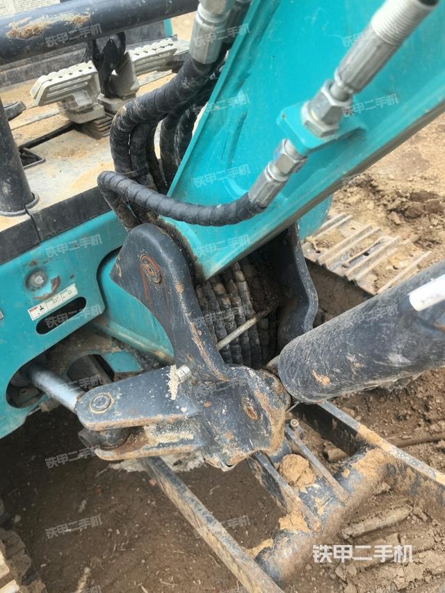 大臂根部?斜（工作和回轉(zhuǎn)裝置）