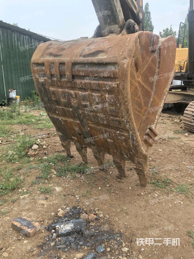 铲斗45度(工作和回转装置) 铲斗45度(工作和回转装置)