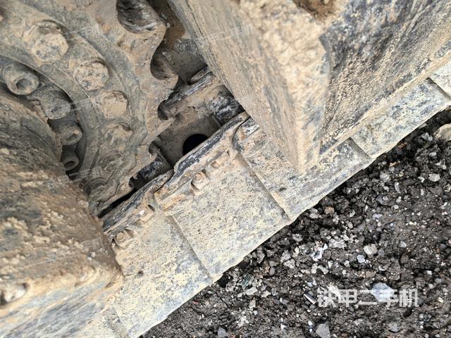 左驱动轮(行走机构) 左驱动轮(行走机构)