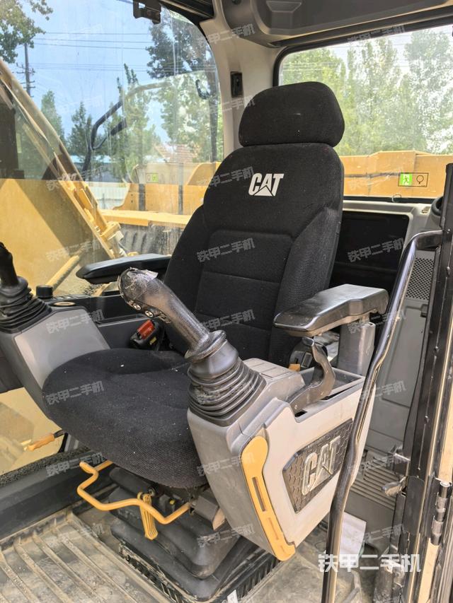 駕駛室整體（整機(jī)外觀）