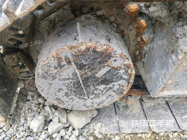 左驅(qū)動(dòng)輪（行走機(jī)構(gòu)）