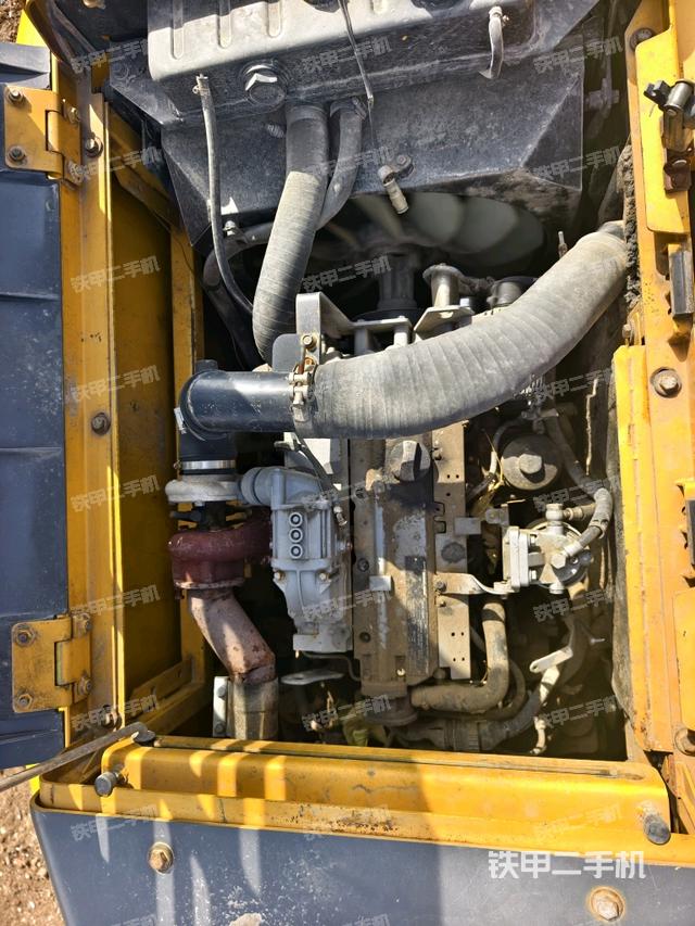 發(fā)動(dòng)機(jī)室（上車部件）