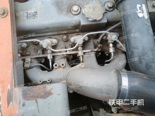 气门室盖螺丝特写(上车部件) 气门室盖螺丝特写(上车部件)