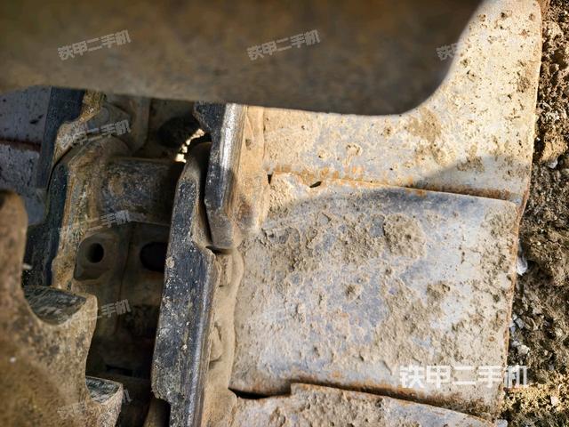 右側(cè)行走馬達(dá)蓋板（行走機(jī)構(gòu)）