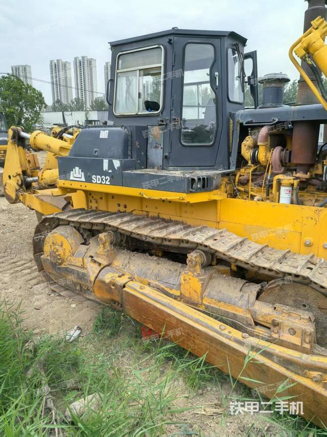 整机左侧(设备外观及核心部件) 整机左侧(设备外观及核心部件)