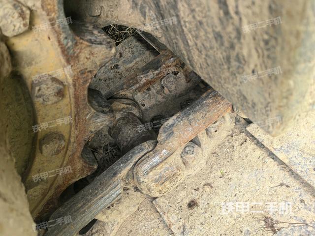 右导向轮(行走机构) 右导向轮(行走机构)