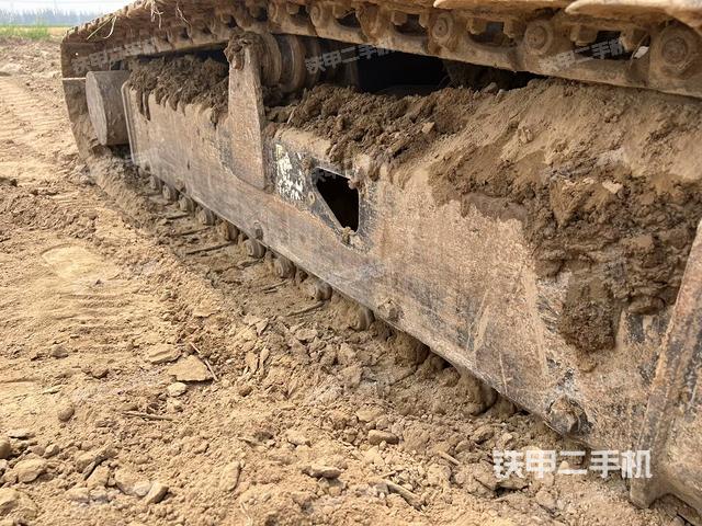 单侧履带整体(整机外观) 单侧履带整体(整机外观)