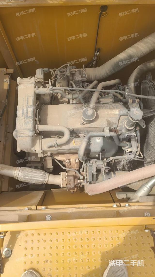 发动机整体俯视(整机外观) 发动机整体俯视(整机外观)