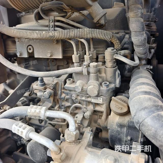 发动机整体俯视(整机外观) 发动机整体俯视(整机外观)