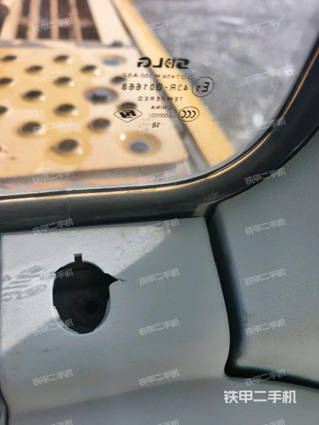 后窗玻璃角標(biāo)（駕駛室部分）