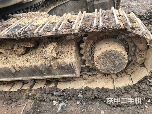 左导向轮(行走机构) 左导向轮(行走机构)