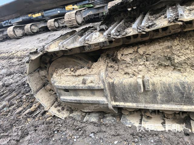 右侧行走马达盖板(行走机构) 右侧行走马达盖板(行走机构)