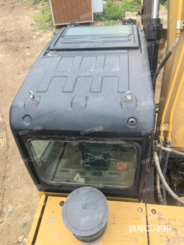 驾驶室顶部俯视(上车部件) 驾驶室顶部俯视(上车部件)