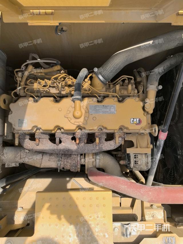 发动机整体俯视(整机外观) 发动机整体俯视(整机外观)