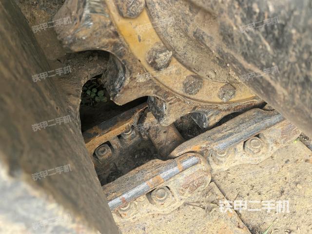 右侧行走马达盖板(行走机构) 右侧行走马达盖板(行走机构)