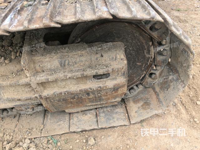 右导向轮(行走机构) 右导向轮(行走机构)