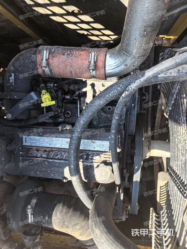 发动机室（上车部件）