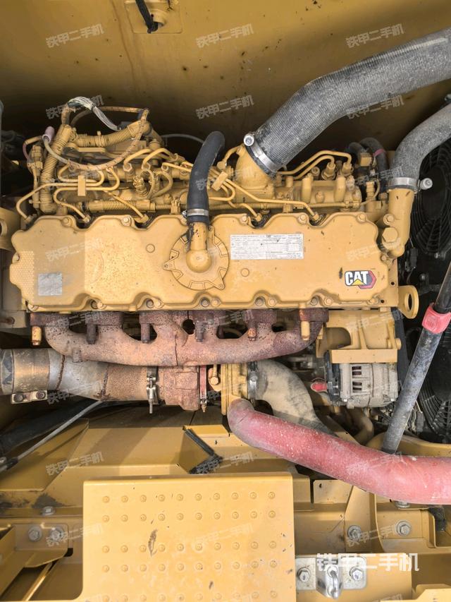 发动机整体俯视(整机外观) 发动机整体俯视(整机外观)