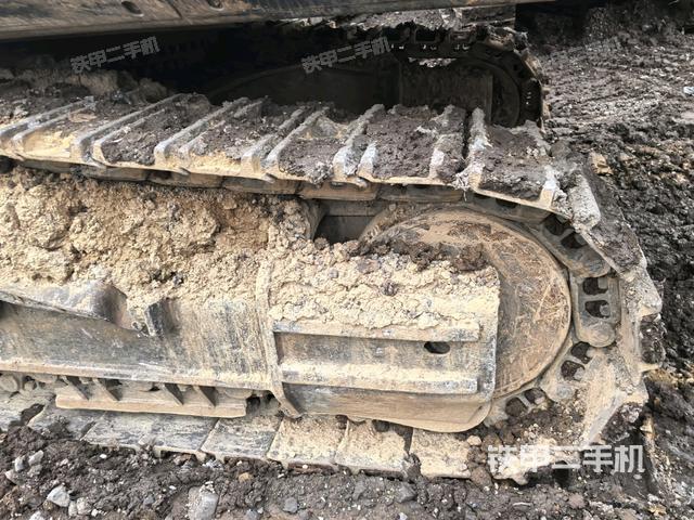 右侧履带整体(行走机构) 右侧履带整体(行走机构)