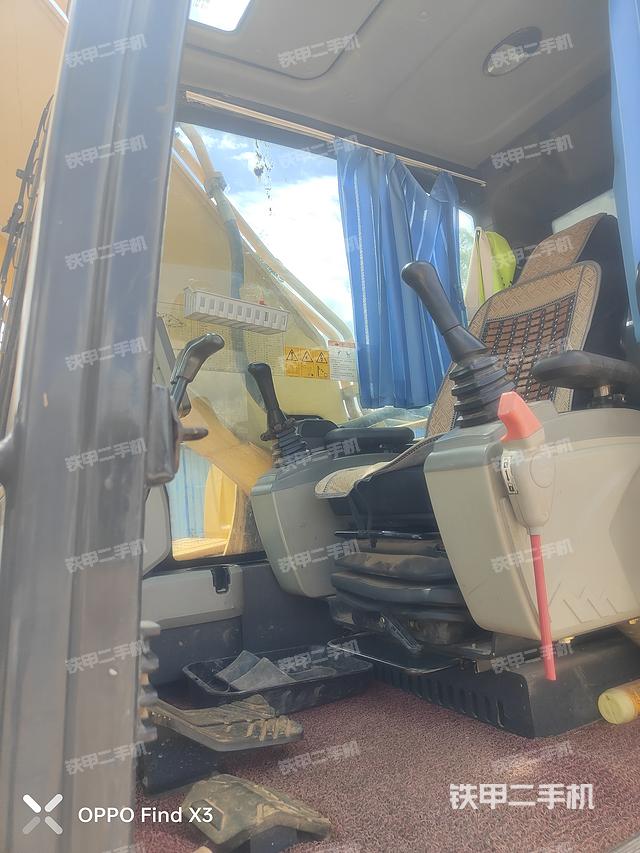 驾驶室整体（整机外观）