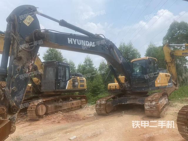 現(xiàn)代R350LVS挖掘機