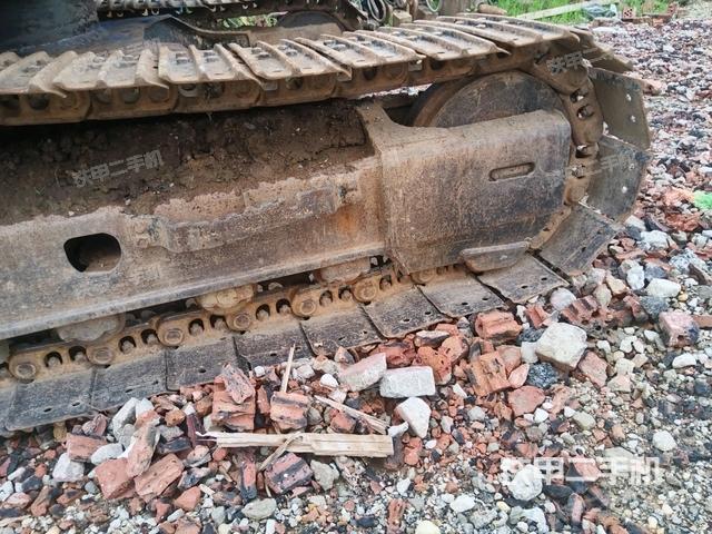 右导向轮(行走机构) 右导向轮(行走机构)