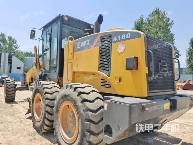 柳工CLG4180平地机的设备实拍-第2张实拍照片