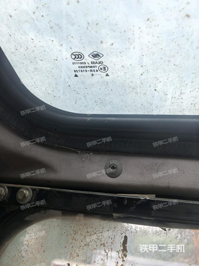 后窗玻璃角标(驾驶室部分) 后窗玻璃角标(驾驶室部分)