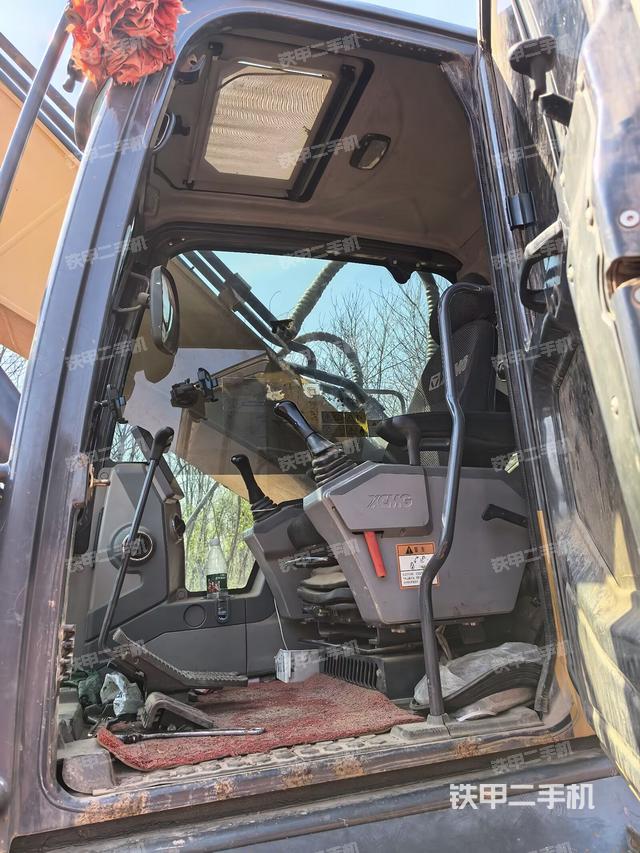 顶棚整体（驾驶室部分）