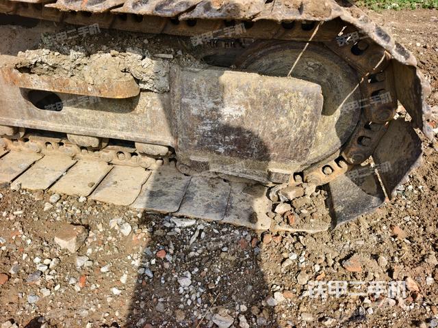 左驅(qū)動(dòng)輪（行走機(jī)構(gòu)）