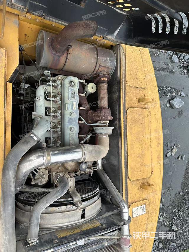 发动机整体俯视(整机外观) 发动机整体俯视(整机外观)