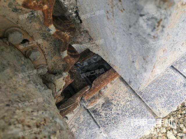 右驅(qū)動(dòng)輪（行走機(jī)構(gòu)）