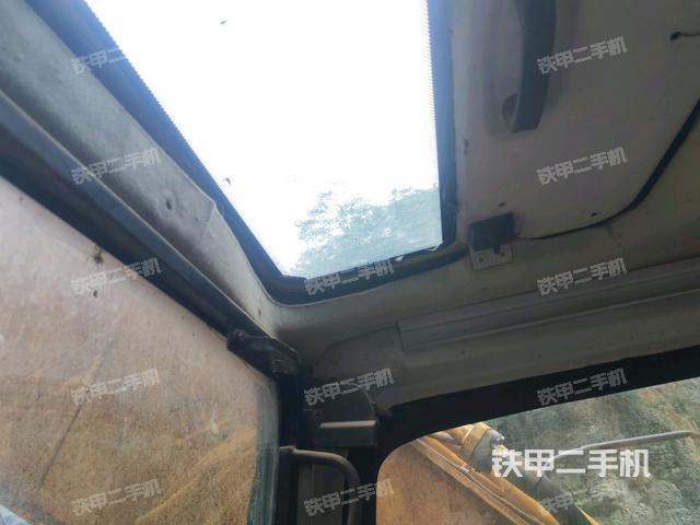 后窗玻璃角標(biāo)（駕駛室部分）