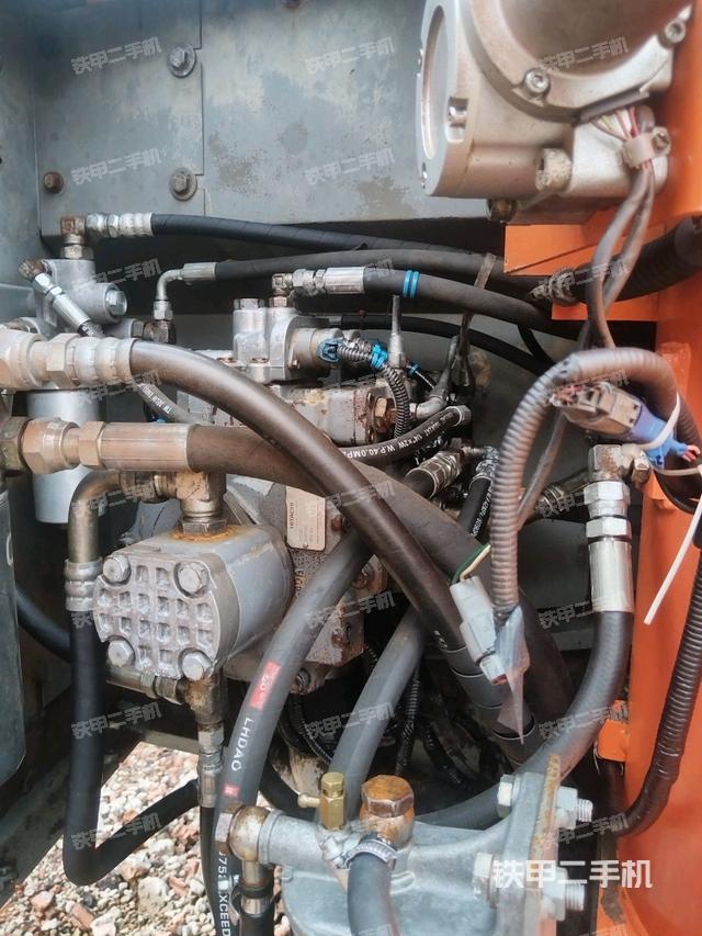 液压泵室(大件舱室) 液压泵室(大件舱室)