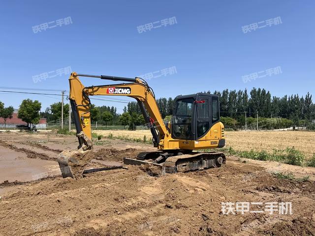 驾驶室整体(整机外观) 驾驶室整体(整机外观)